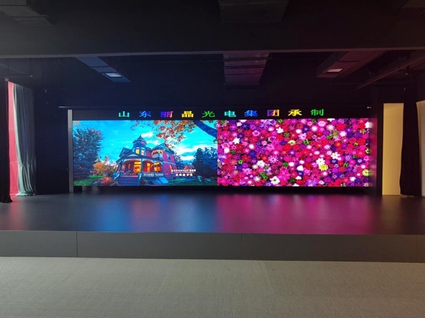 濰坊市某健康工廠小劇場(chǎng)
